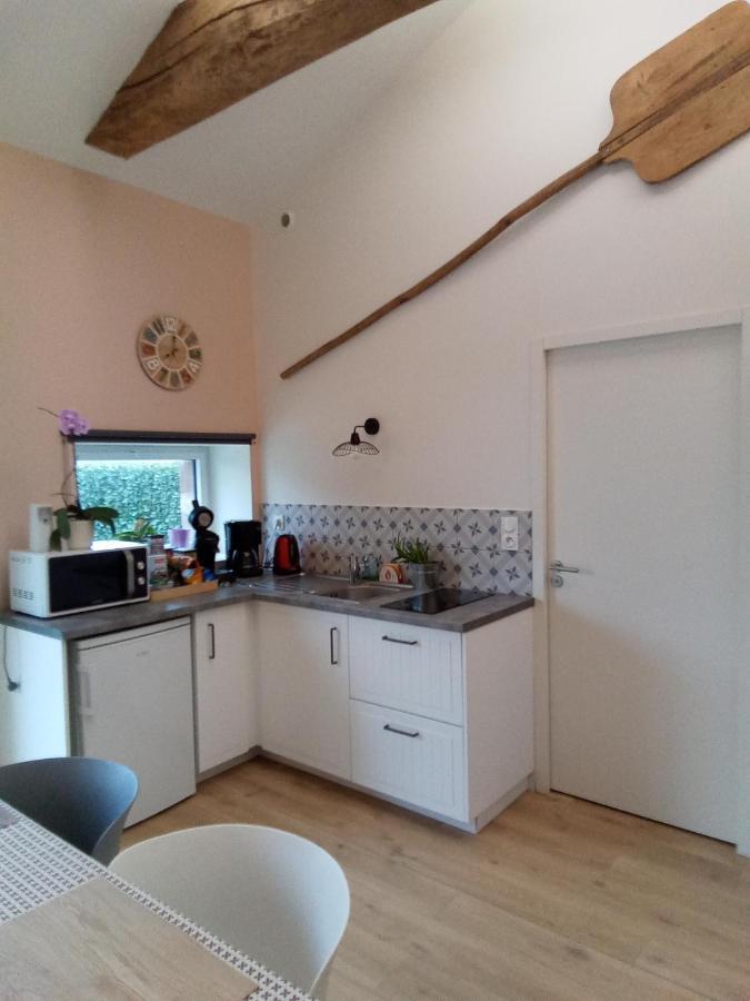 Gite La Petite Maison Montournais Екстериор снимка