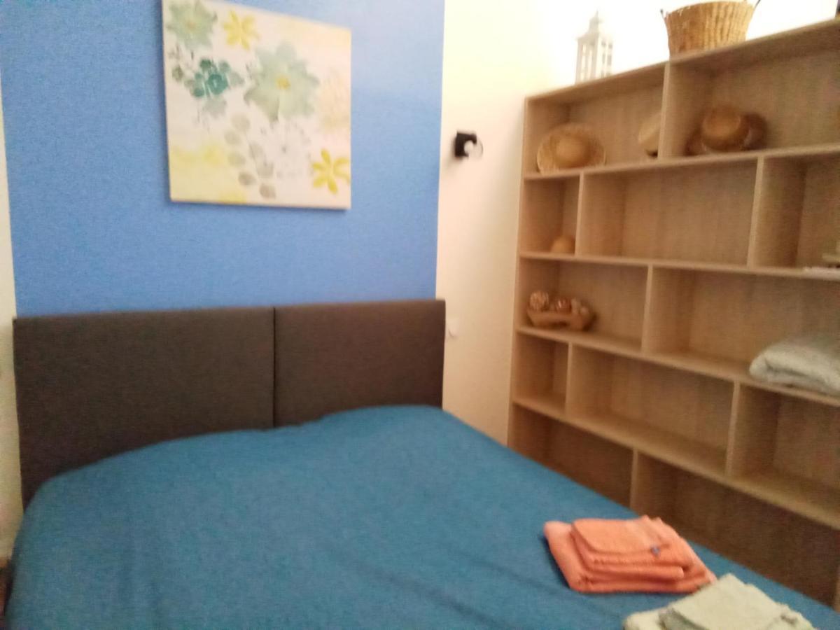 Gite La Petite Maison Montournais Екстериор снимка