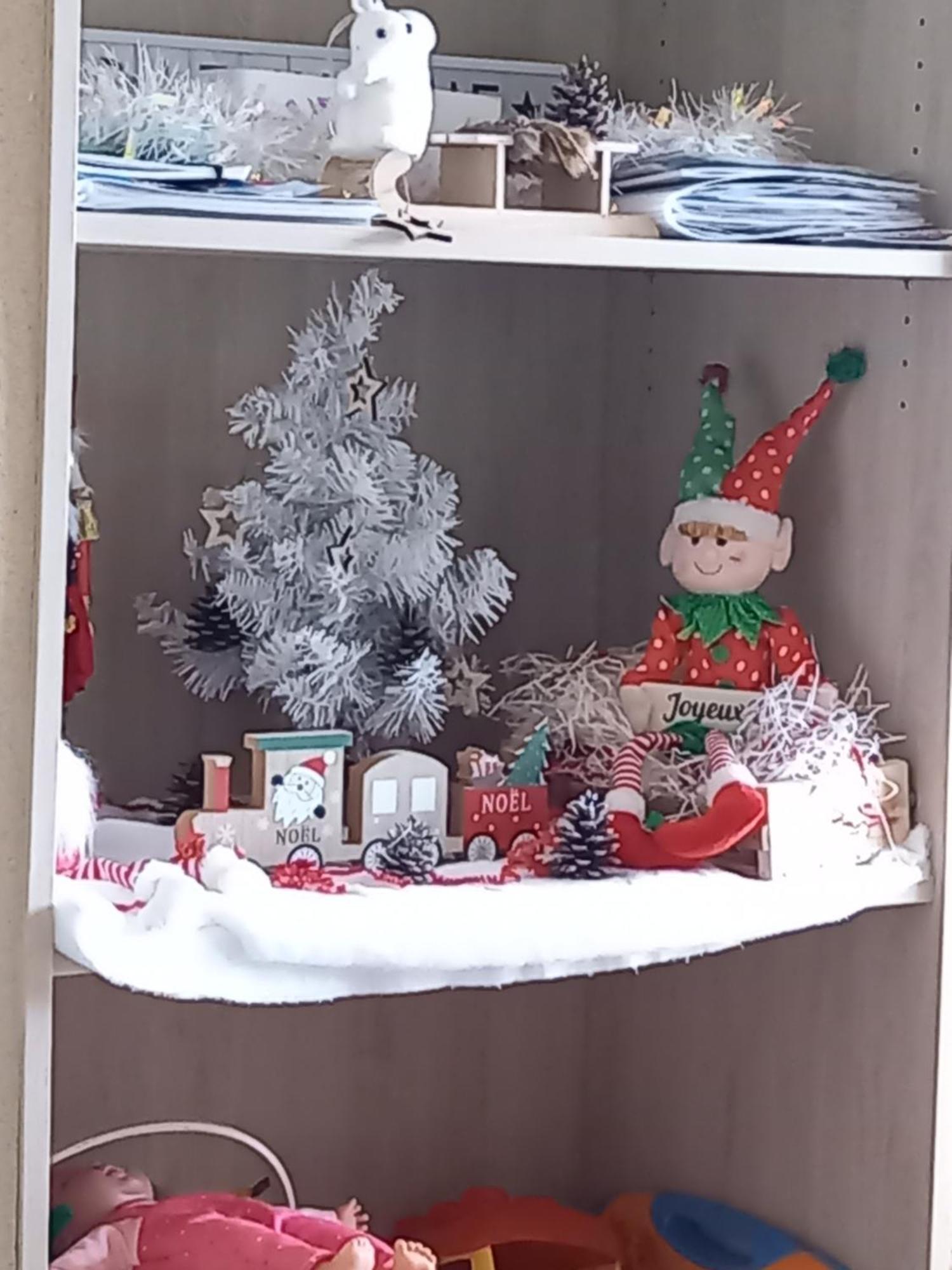 Gite La Petite Maison Montournais Екстериор снимка