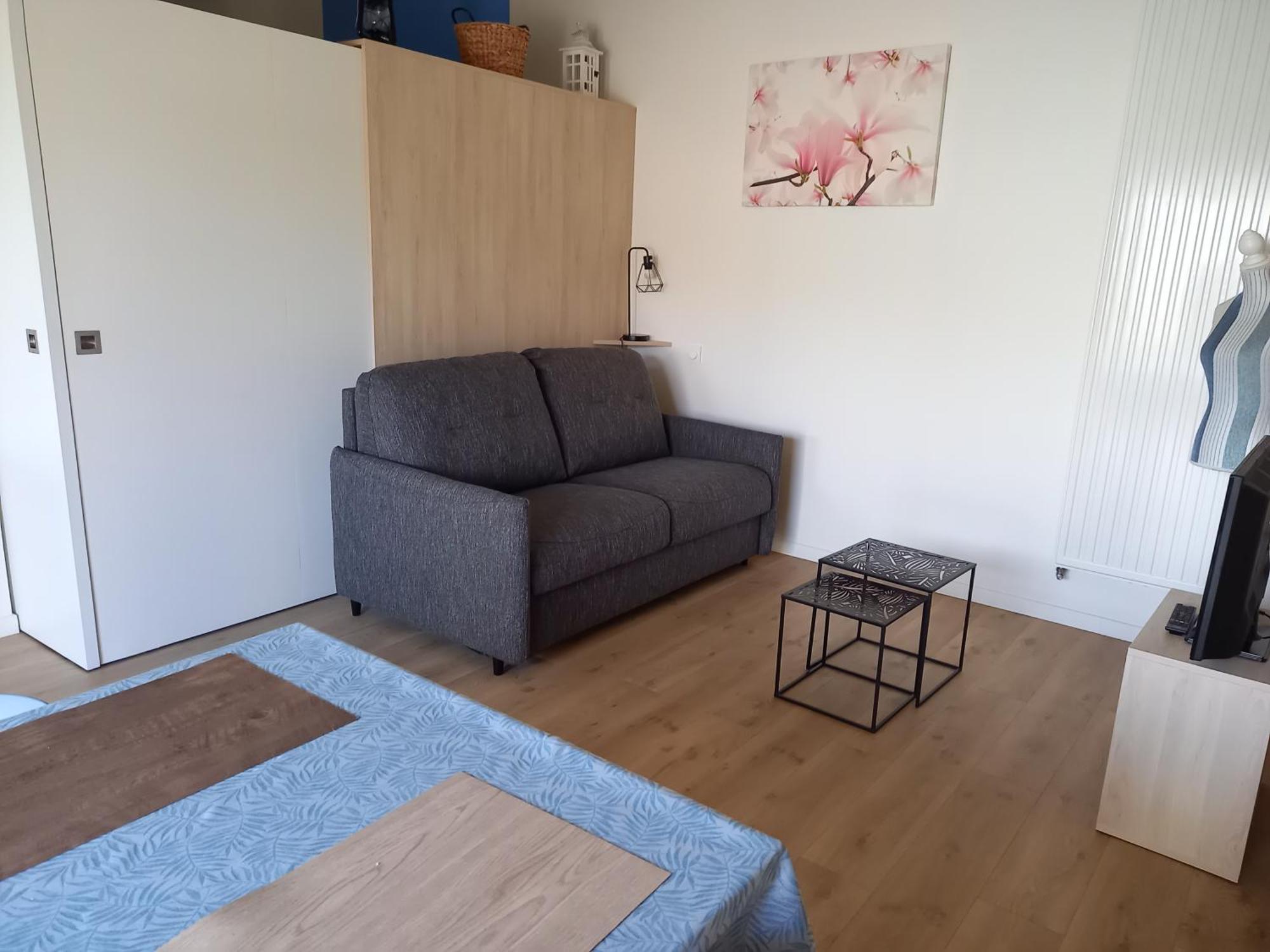 Gite La Petite Maison Montournais Екстериор снимка