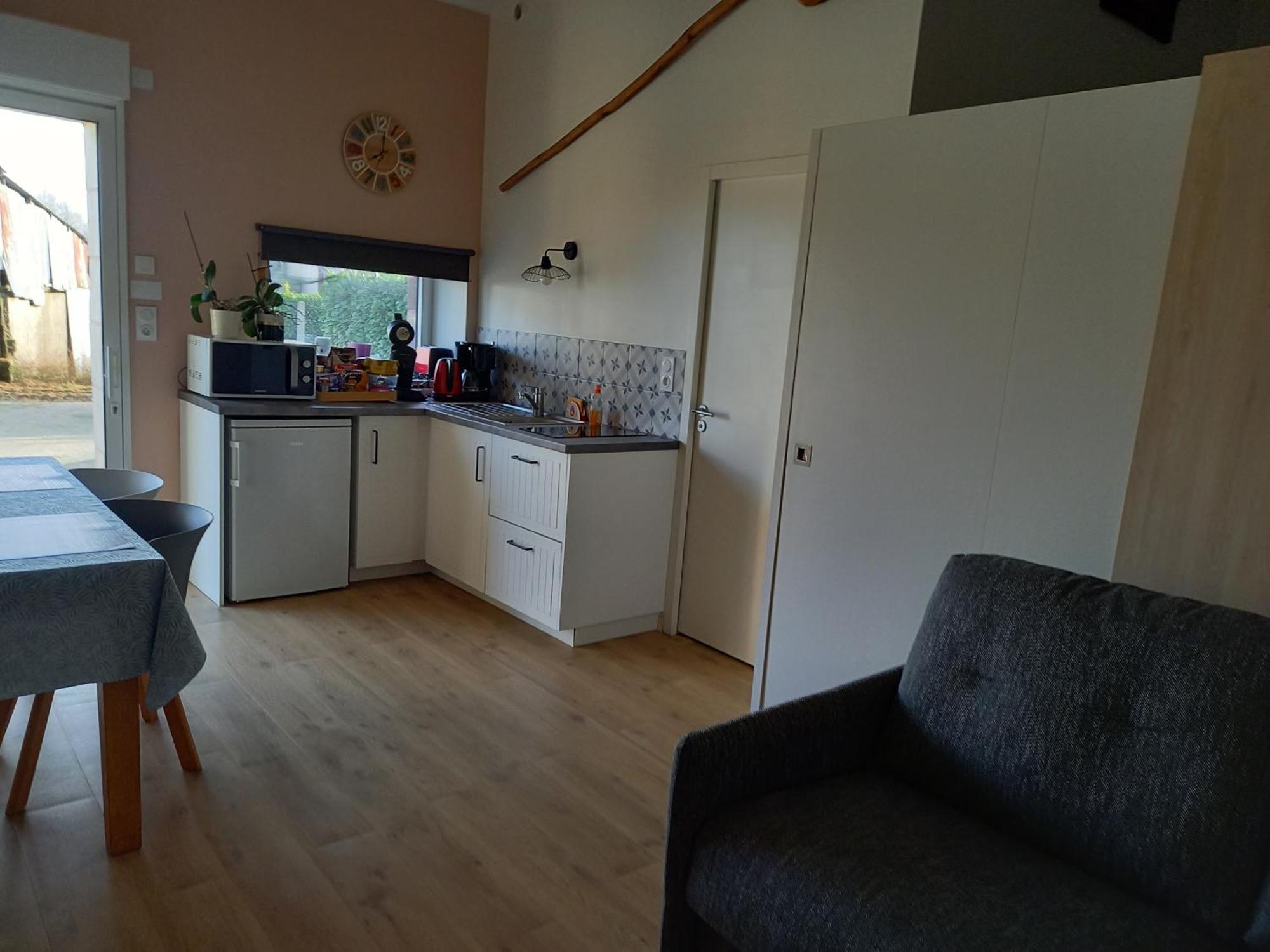 Gite La Petite Maison Montournais Екстериор снимка