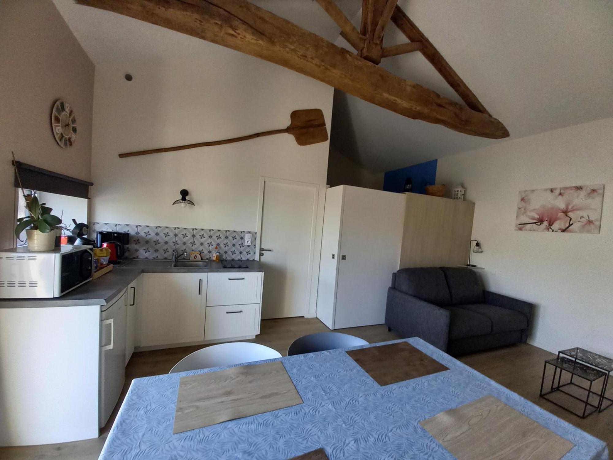 Gite La Petite Maison Montournais Екстериор снимка
