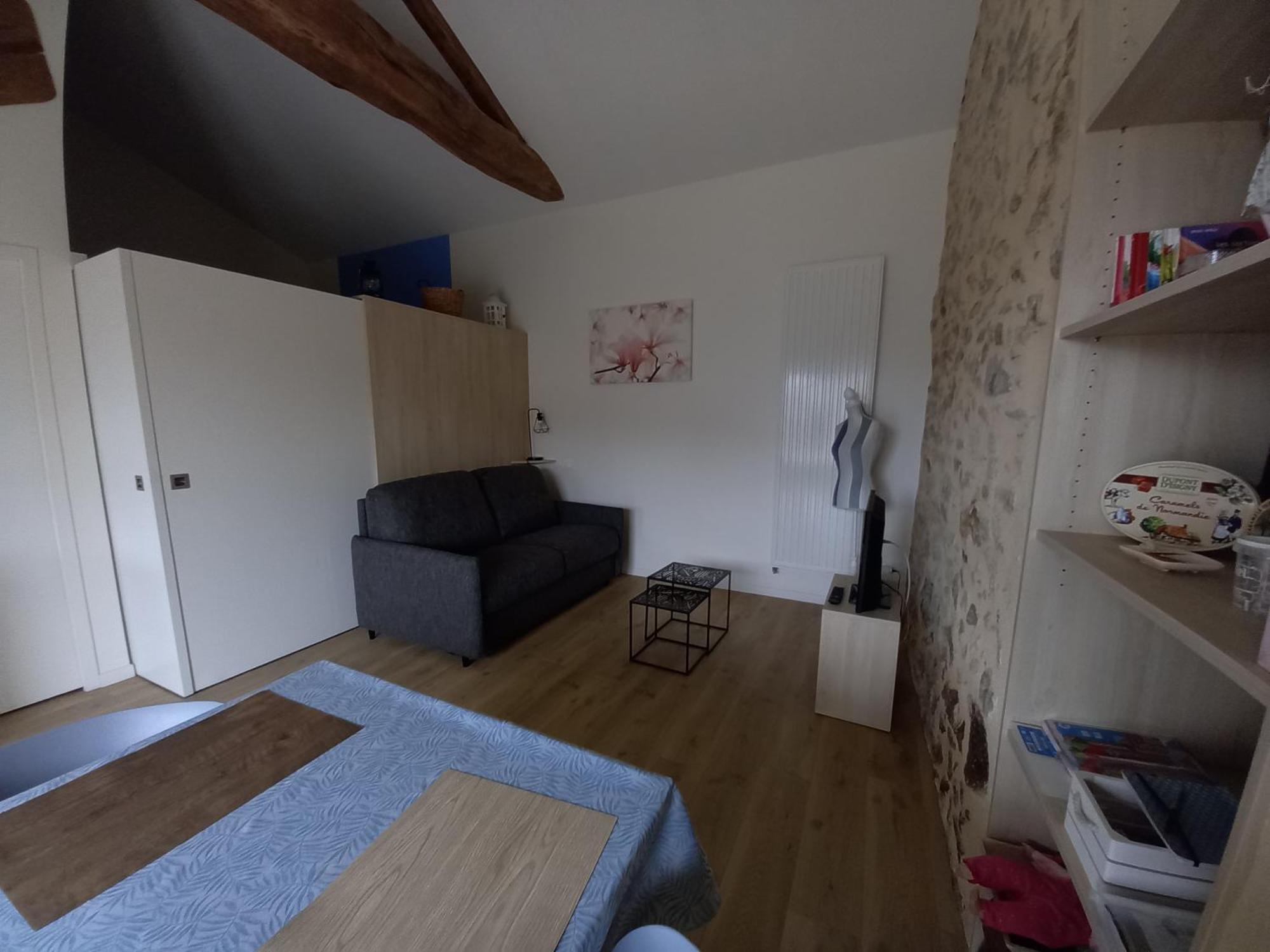 Gite La Petite Maison Montournais Екстериор снимка