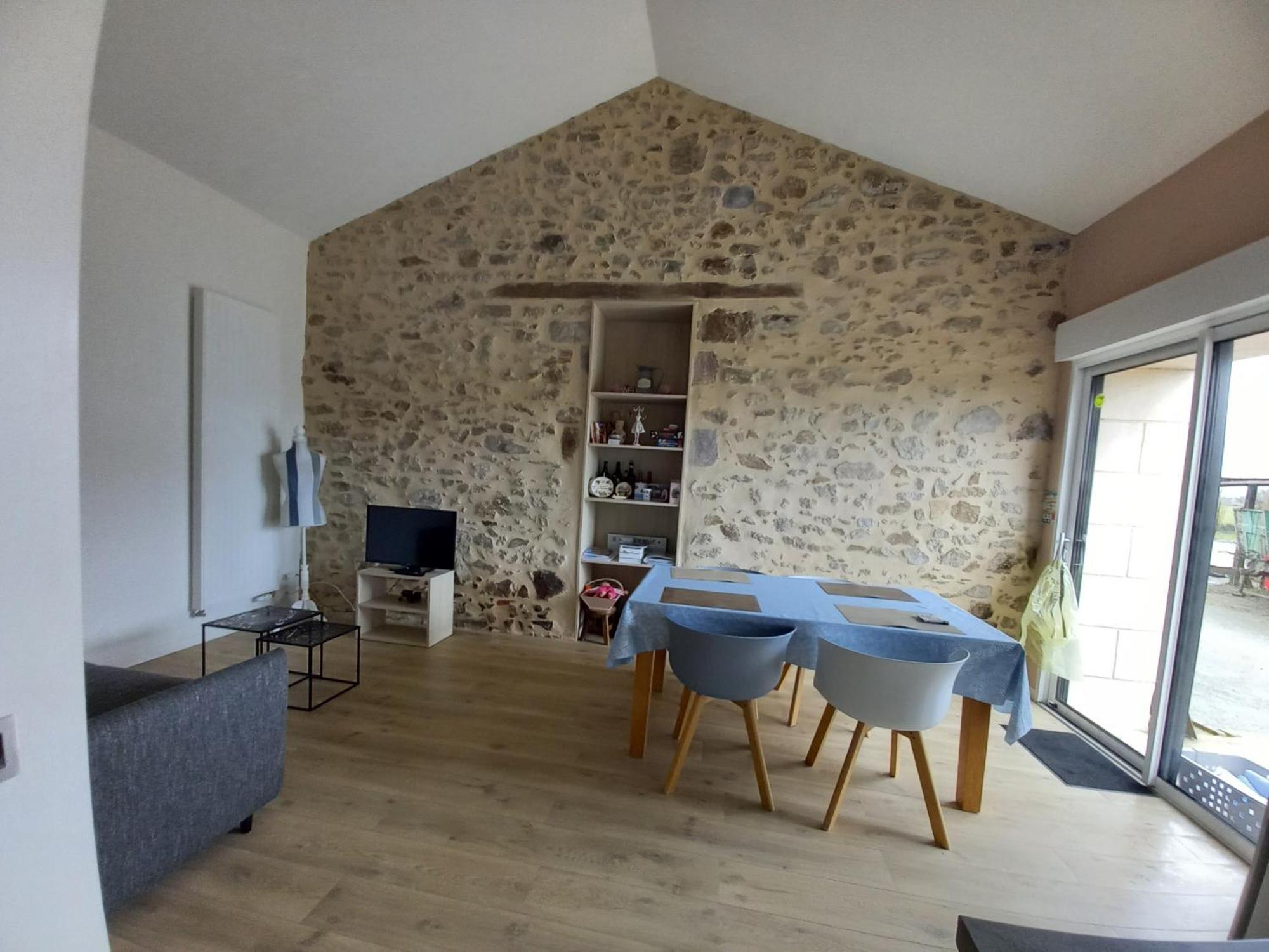 Gite La Petite Maison Montournais Екстериор снимка