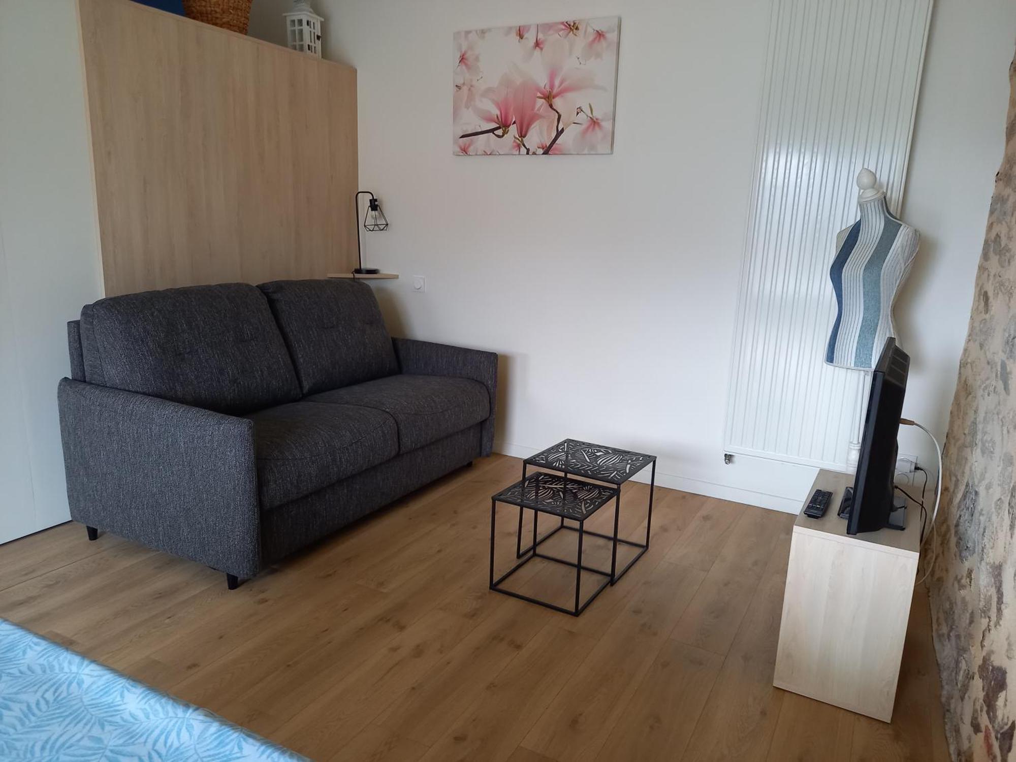 Gite La Petite Maison Montournais Екстериор снимка